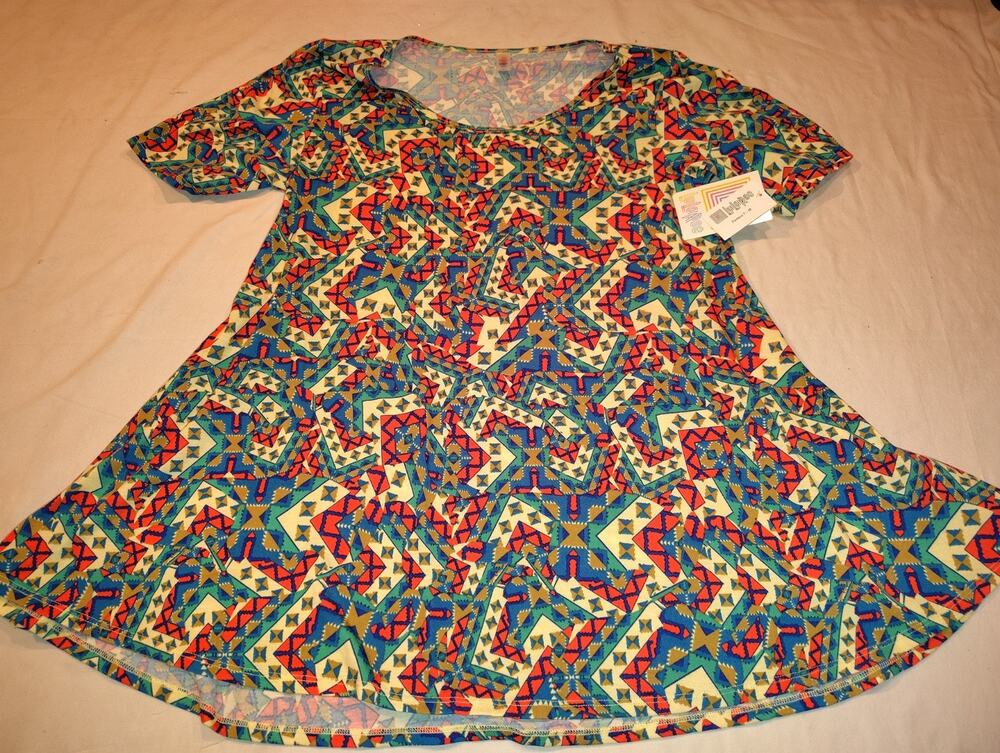 LuLaRoe Perfect T Short Sleeve Shirt Top Size Medium NWT M Geometric Pattern NEW